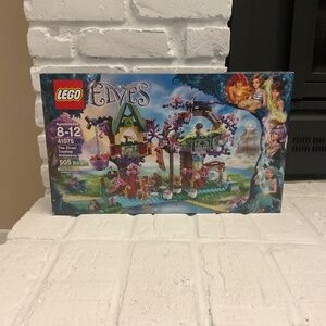 LEGO ELVES - The Elves’ Treetop Hideaway #41075